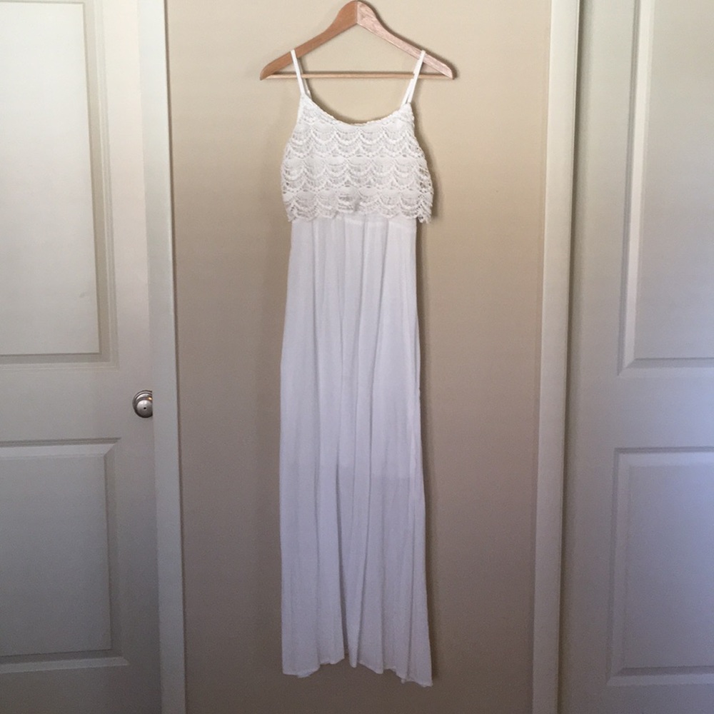 White maxi dress